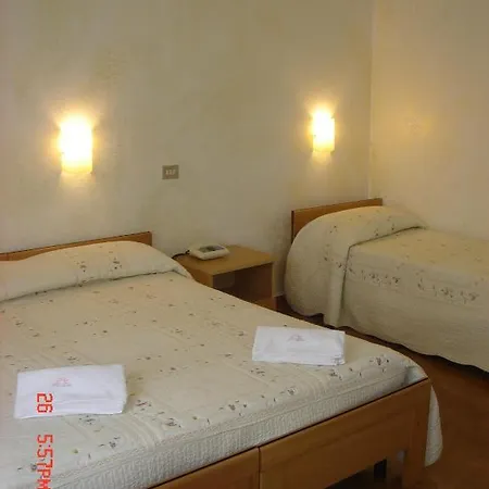 Hotel Ristorante Solari Briatico Room photo